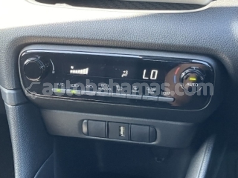 Big with watermark toyota yaris eleuthera freetown 2384
