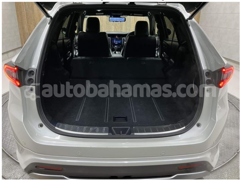 Big with watermark toyota harrier eleuthera freetown 2386