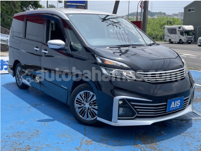 Big with watermark nissan serena eleuthera freetown 2390