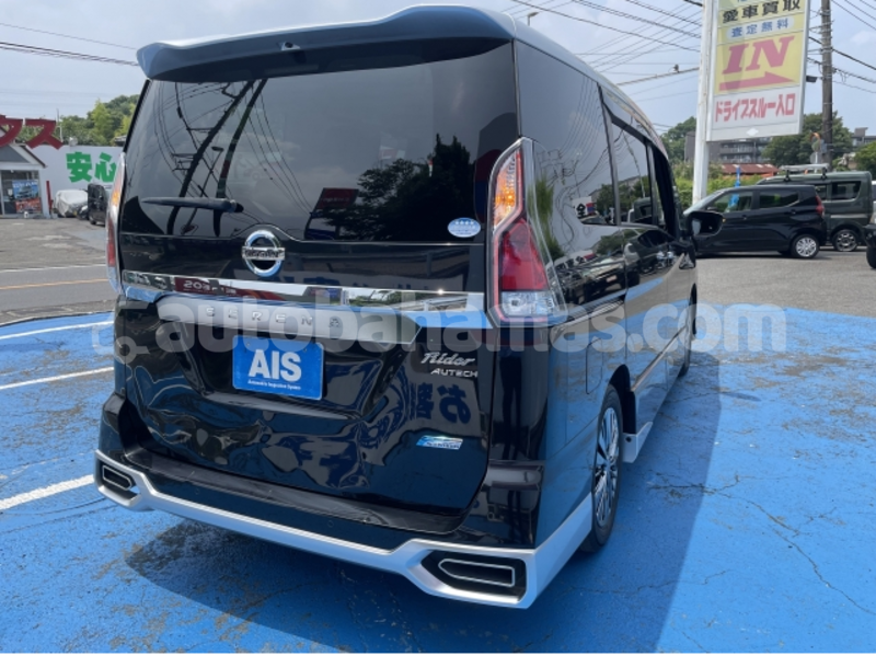 Big with watermark nissan serena eleuthera freetown 2390