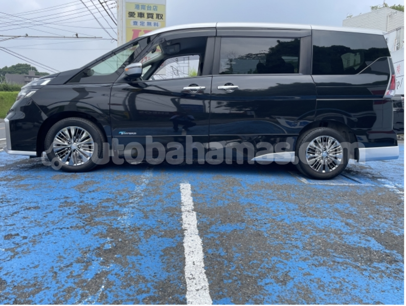 Big with watermark nissan serena eleuthera freetown 2390