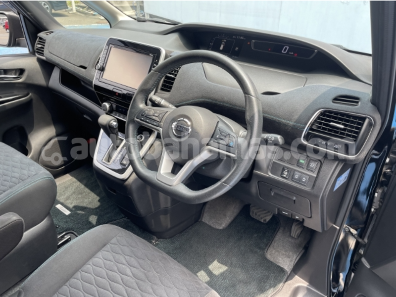 Big with watermark nissan serena eleuthera freetown 2390