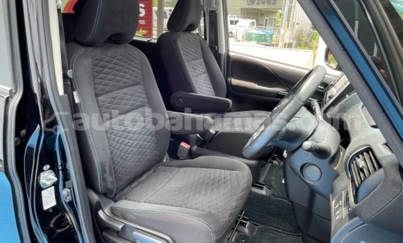 Buy Used Nissan Serena Brown Car in Freetown in Eleuthera Buy Used Nissan Serena Brown Car in Freetown in Eleuthera