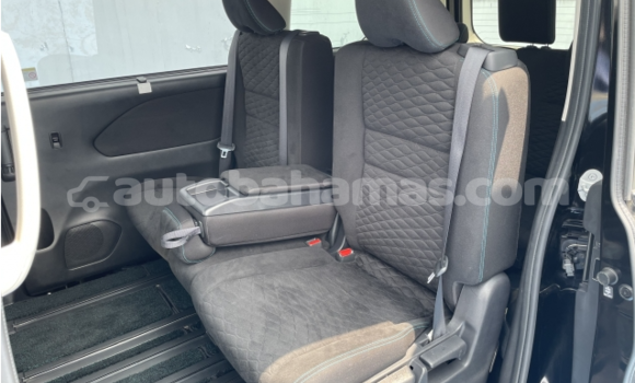Buy Used Nissan Serena Brown Car in Freetown in Eleuthera Buy Used Nissan Serena Brown Car in Freetown in Eleuthera