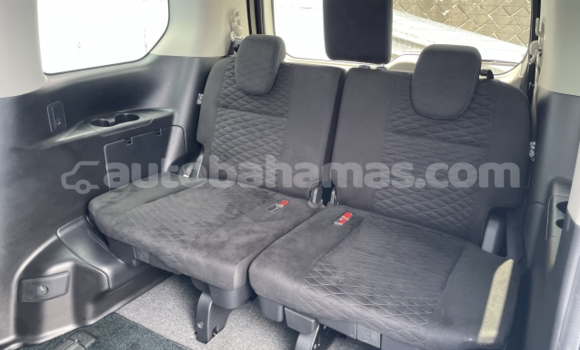 Buy Used Nissan Serena Brown Car in Freetown in Eleuthera Buy Used Nissan Serena Brown Car in Freetown in Eleuthera