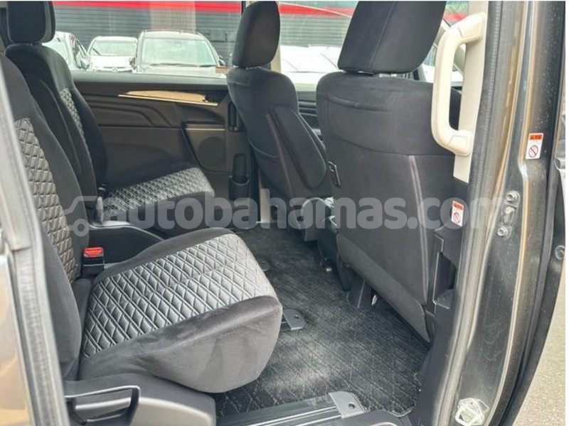 Big with watermark mitsubishi delica d 5 eleuthera freetown 2394