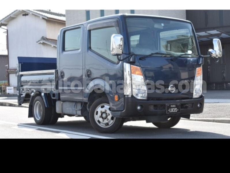 Big with watermark nissan evalia eleuthera freetown 2397