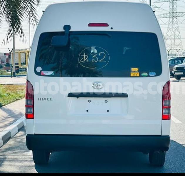 Big with watermark toyota hiace abaco marsh harbour 2399