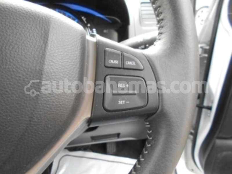 Big with watermark suzuki swift eleuthera freetown 2401