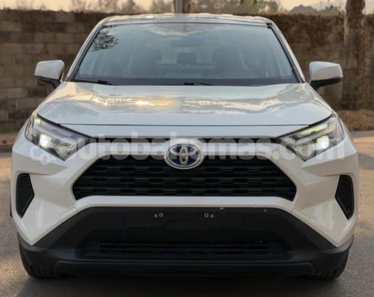 Big with watermark toyota rav4 abaco marsh harbour 2407