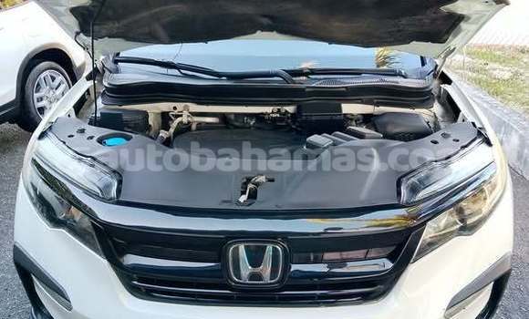 Buy Used Hyundai Accent Other Car in Andros Town in Andros Buy Used Hyundai Accent Other Car in Andros Town in Andros