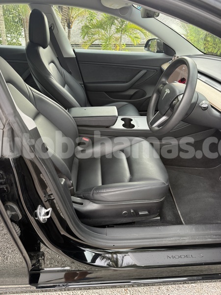 Big with watermark tesla model 3 eleuthera rock sound 2421