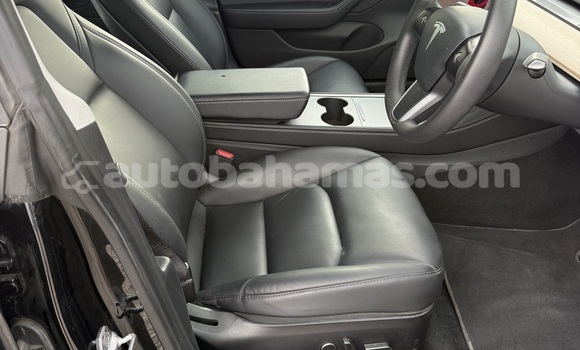 Buy Used Tesla Model 3 Black Car in Rock Sound in Eleuthera Buy Used Tesla Model 3 Black Car in Rock Sound in Eleuthera