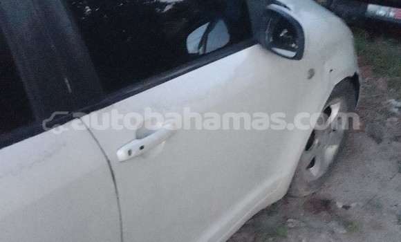 Buy Used Suzuki Swift White Car in Freetown in Eleuthera Buy Used Suzuki Swift White Car in Freetown in Eleuthera