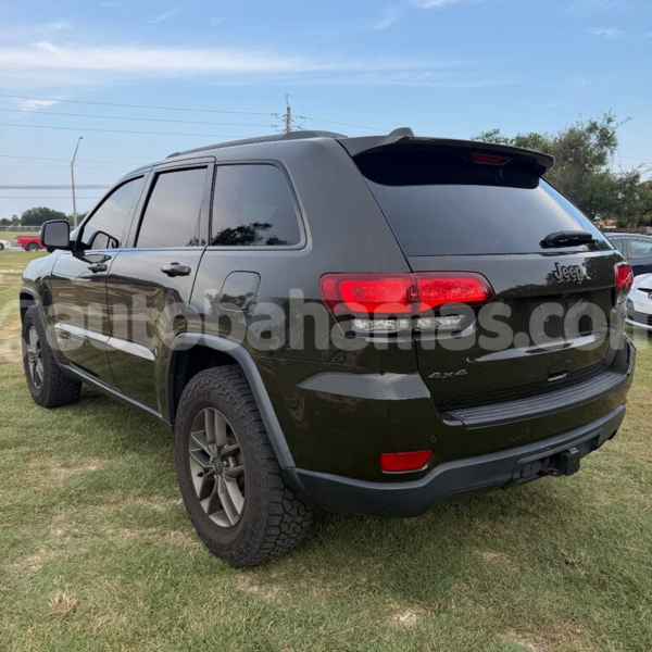 Big with watermark jeep grand cherokee eleuthera freetown 2427