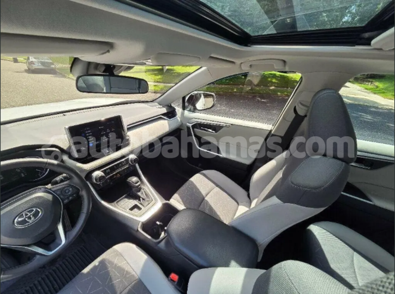 Big with watermark toyota rav4 abaco marsh harbour 2428
