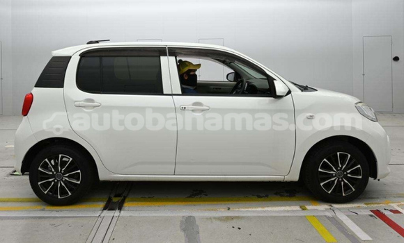 Buy Used Toyota Passo White Car in Alice Town in Biminis Buy Used Toyota Passo White Car in Alice Town in Biminis