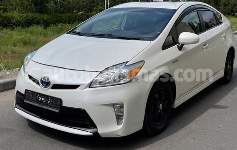 Big with watermark toyota prius abaco marsh harbour 2434