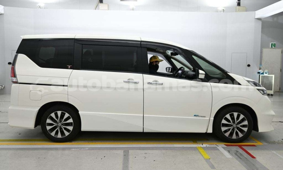 Buy Used Nissan Serena White Car in Andros Town in Andros Buy Used Nissan Serena White Car in Andros Town in Andros