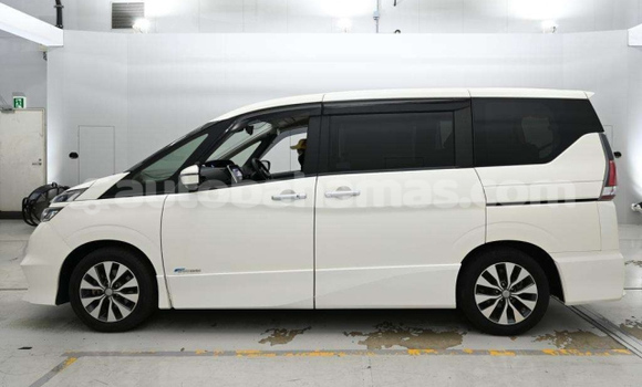 Buy Used Nissan Serena White Car in Andros Town in Andros Buy Used Nissan Serena White Car in Andros Town in Andros