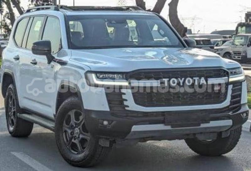 Big with watermark toyota land cruiser abaco marsh harbour 2443