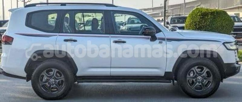Big with watermark toyota land cruiser abaco marsh harbour 2443