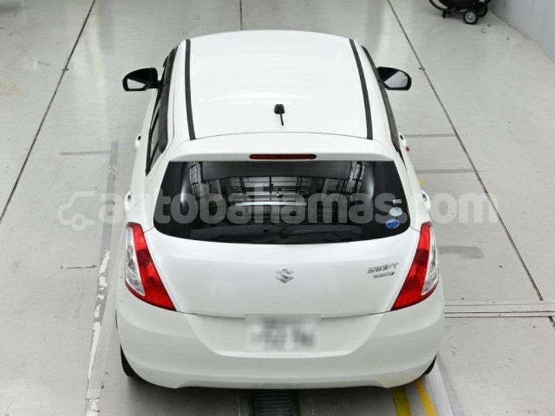 Big with watermark suzuki swift eleuthera freetown 2446
