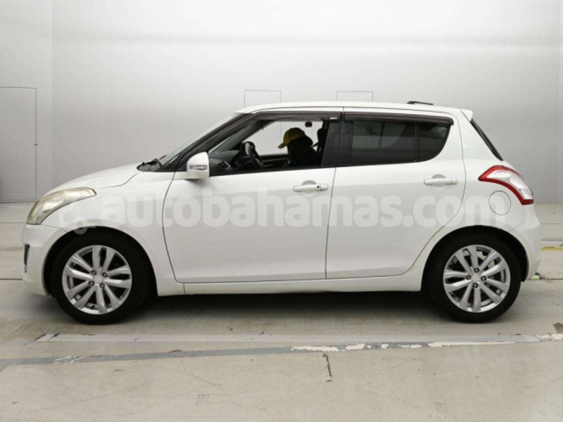 Big with watermark suzuki swift eleuthera freetown 2446