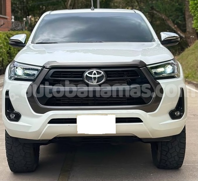 Big with watermark toyota hilux abaco marsh harbour 2488