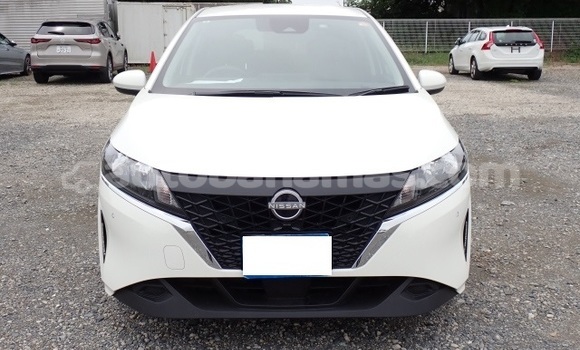 Buy Used Nissan Note White Car in Pirates Well in Mayaguana