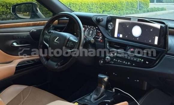 Buy Used Lexus ES White Car in Marsh Harbour in Abaco Buy Used Lexus ES White Car in Marsh Harbour in Abaco