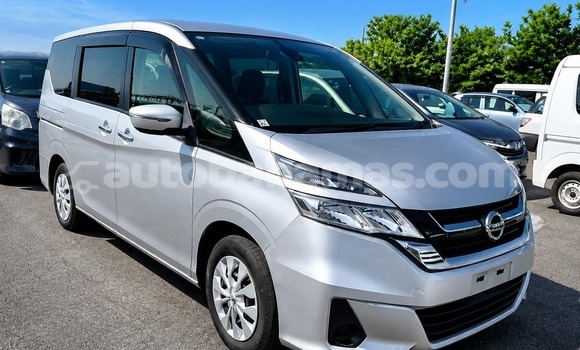 Buy Used Nissan Serena Silver Car in Marsh Harbour in Abaco