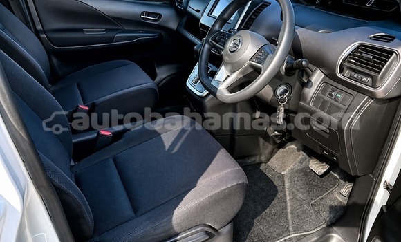 Buy Used Nissan Serena Silver Car in Marsh Harbour in Abaco Buy Used Nissan Serena Silver Car in Marsh Harbour in Abaco
