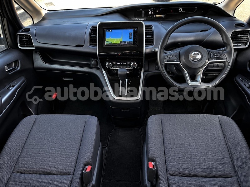 Big with watermark nissan serena abaco marsh harbour 2497