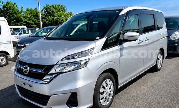 Buy Used Nissan Serena Silver Car in Marsh Harbour in Abaco Buy Used Nissan Serena Silver Car in Marsh Harbour in Abaco