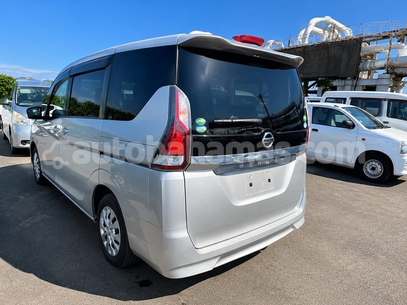 Big with watermark nissan serena abaco marsh harbour 2497