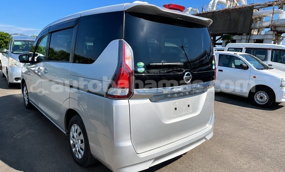 Buy Used Nissan Serena Silver Car in Marsh Harbour in Abaco Buy Used Nissan Serena Silver Car in Marsh Harbour in Abaco
