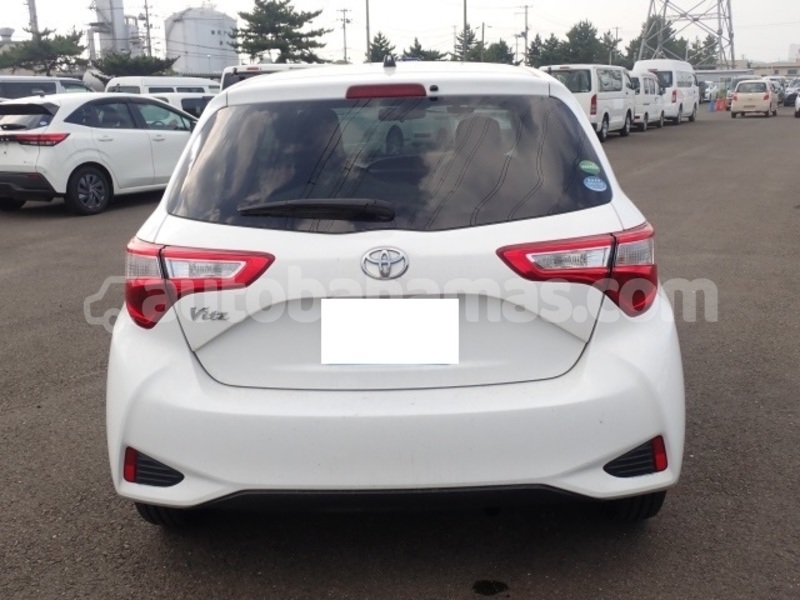 Big with watermark toyota vitz biminis alice town 2498