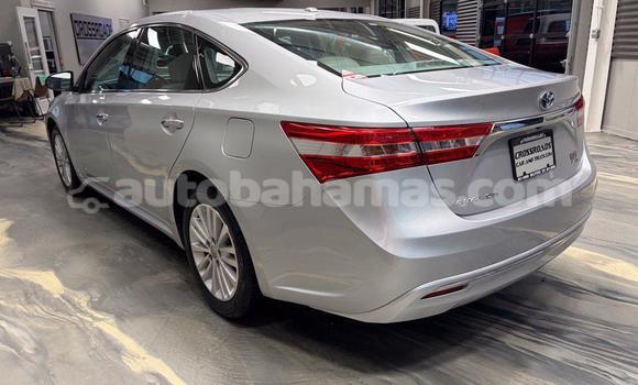 Buy Used Toyota Avalon White Car in Nicholls Town in Andros Buy Used Toyota Avalon White Car in Nicholls Town in Andros
