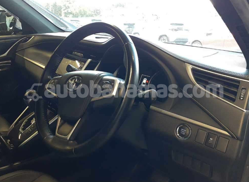 Big with watermark toyota harrier abaco import dubai 2509