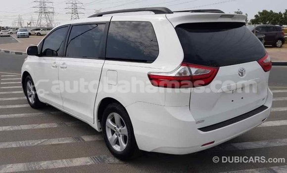 Buy Import Toyota Sienna White Car in Import - Dubai in Abaco Buy Import Toyota Sienna White Car in Import - Dubai in Abaco
