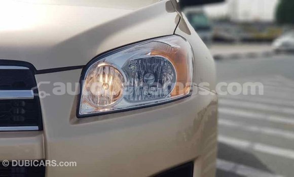 Buy Import Toyota HiAce Other Truck in Import - Dubai in Abaco