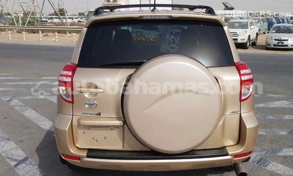 Buy Import Toyota HiAce Other Truck in Import - Dubai in Abaco Buy Import Toyota HiAce Other Truck in Import - Dubai in Abaco