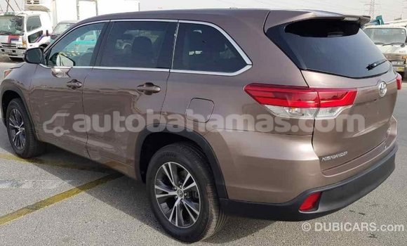 Buy Import Toyota Highlander Brown Car in Import - Dubai in Abaco Buy Import Toyota Highlander Brown Car in Import - Dubai in Abaco