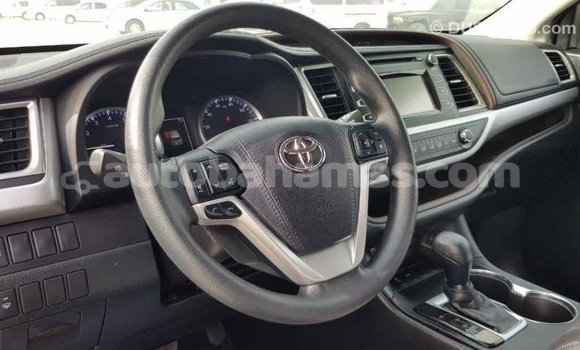 Buy Import Toyota Highlander Brown Car in Import - Dubai in Abaco Buy Import Toyota Highlander Brown Car in Import - Dubai in Abaco
