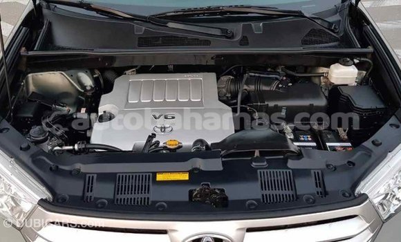Buy Import Toyota Highlander Green Car in Import - Dubai in Abaco Buy Import Toyota Highlander Green Car in Import - Dubai in Abaco