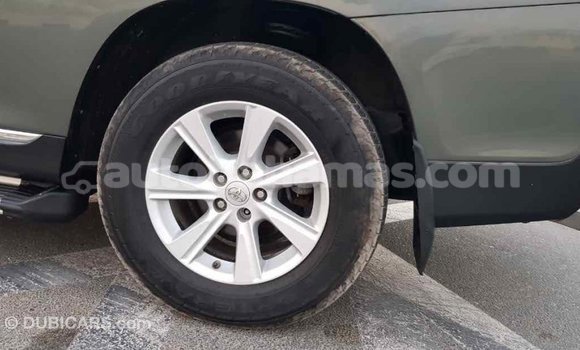 Buy Import Toyota Highlander Green Car in Import - Dubai in Abaco Buy Import Toyota Highlander Green Car in Import - Dubai in Abaco