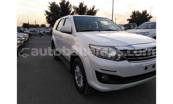 Buy Import Toyota Fortuner White Car in Import - Dubai in Abaco