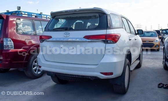 Buy Import Toyota Fortuner White Car in Import - Dubai in Abaco Buy Import Toyota Fortuner White Car in Import - Dubai in Abaco