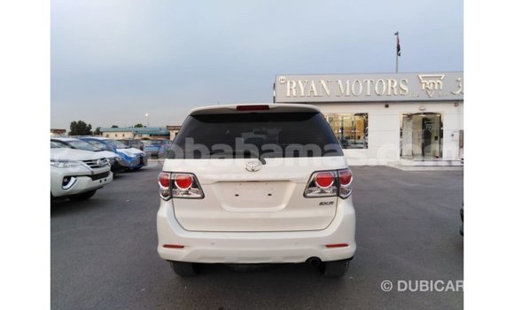 Buy Import Toyota Fortuner White Car in Import - Dubai in Abaco Buy Import Toyota Fortuner White Car in Import - Dubai in Abaco